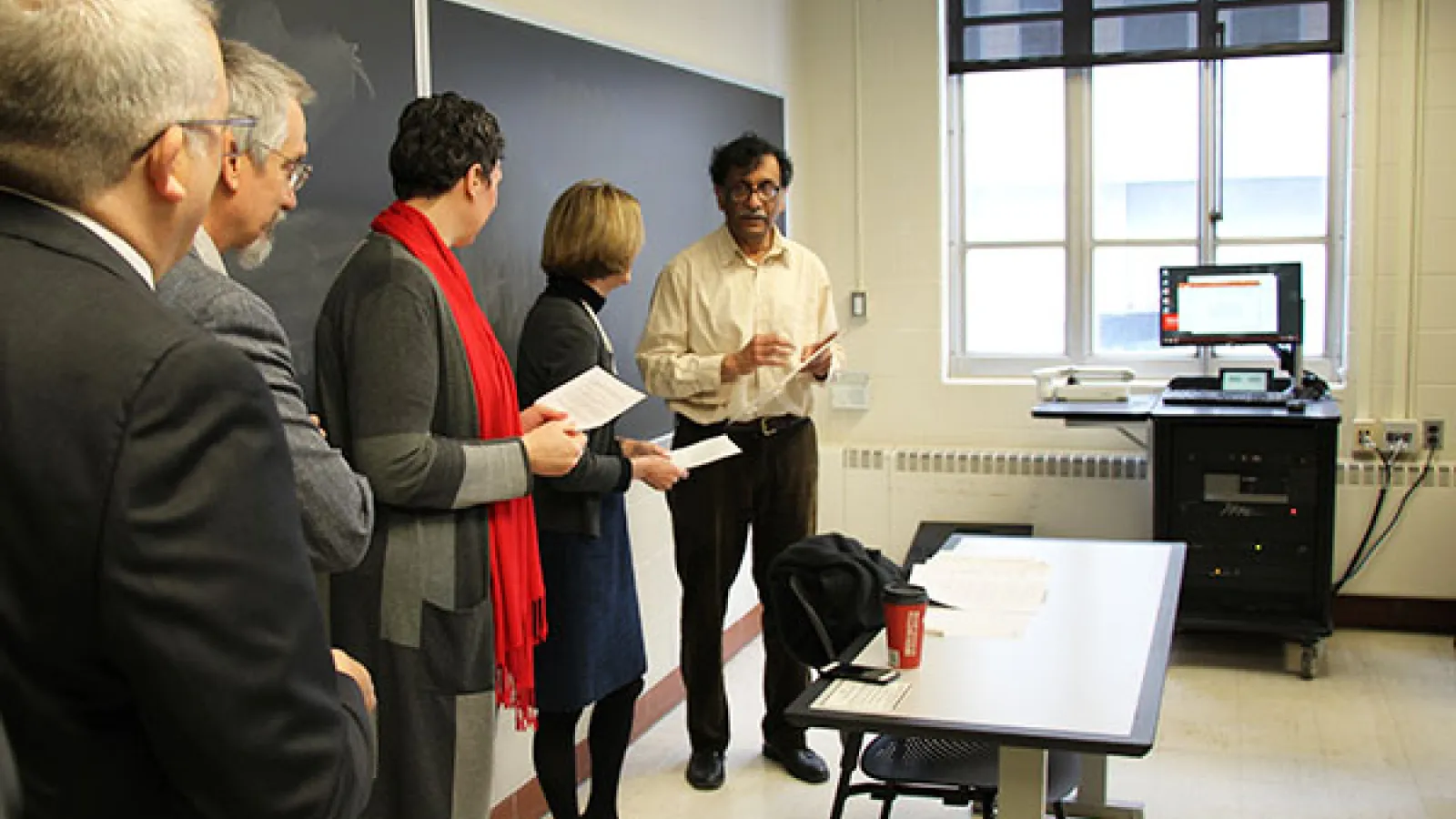 Prof. Jayaprakash receiving teaching award