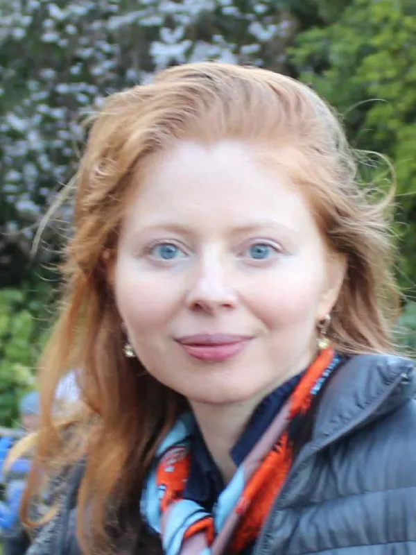 Dr. Alexandra Landsman